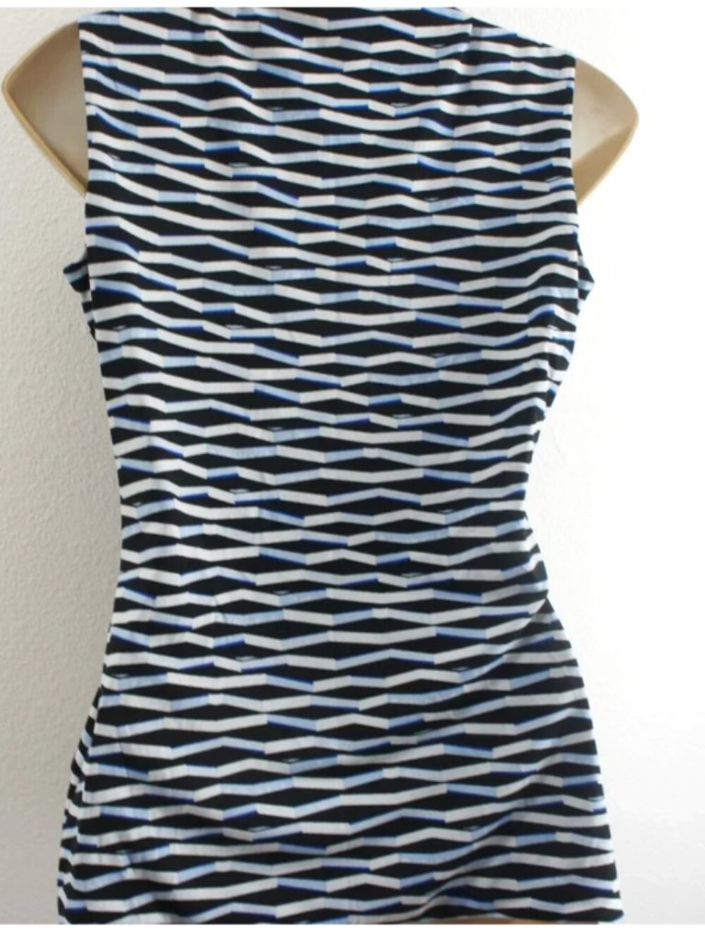 White House Black Market Layered Fitted Surplice Top size S - Picture 4 of 4